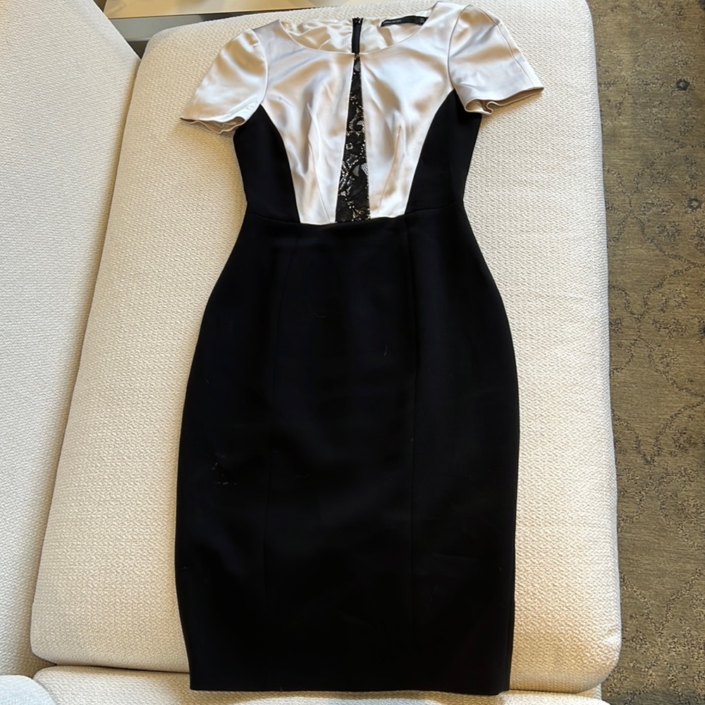 Karen Mullen Sz 4 Black and Shiny White Dress